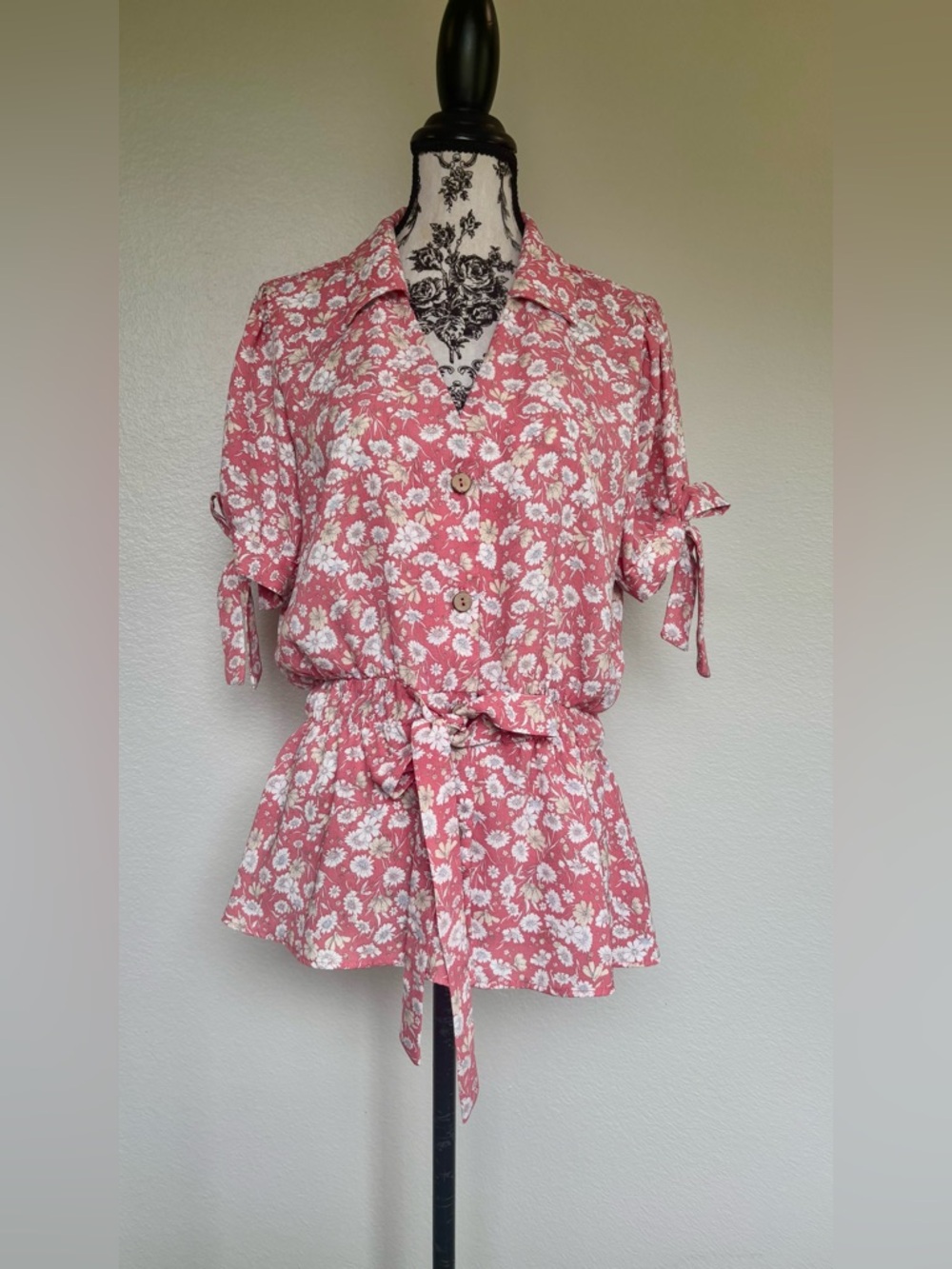 Sweet Rain Pink Floral Button-Front Tie-Waist Blouse Like New
